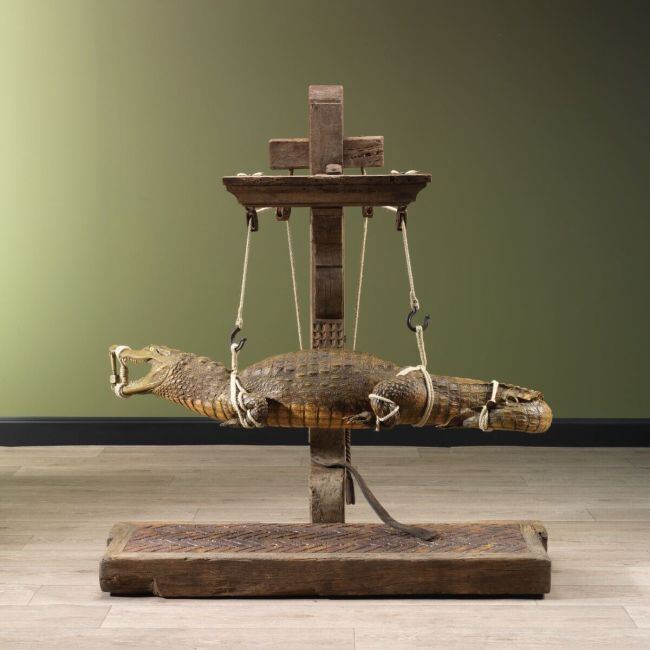 3825 Krokodil Antiek